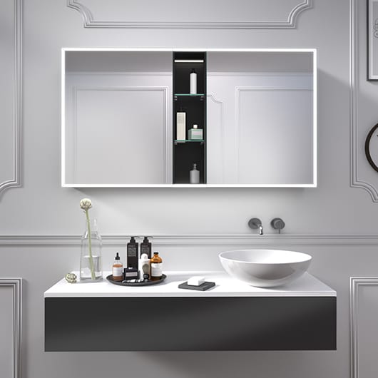 Spiegelschrank mit schwarzer Rückwand Spiegelschrank mit schwarzer Rückwand
