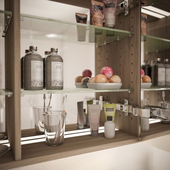 Spiegelschrank mit verspiegelter Rückwand