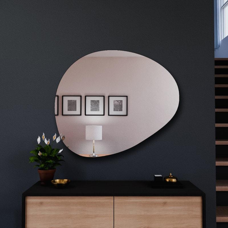 Wandspiegel organisch geformt Stein 1