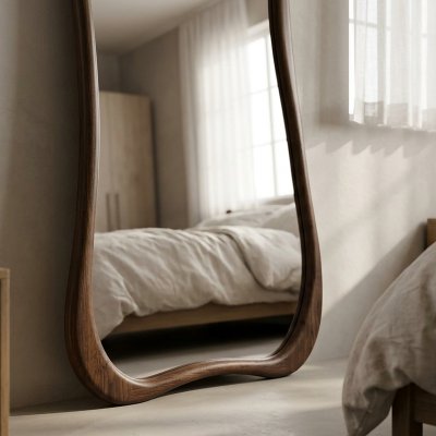 Standspiegel geschwungen mit Holzrahmen nussbaumfarben – TORVELO 78 x 180 cm