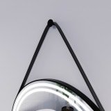 Runder LED Spiegel mit Riemen schwarz DIONE 2R Runder LED Spiegel mit Riemen schwarz DIONE 2R