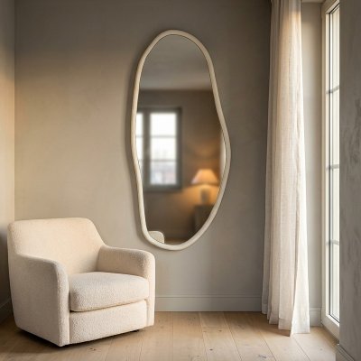 Ganzkörperspiegel organische Form mit Holzrahmen Betonoptik – LUMARIK 80 x 180 cm